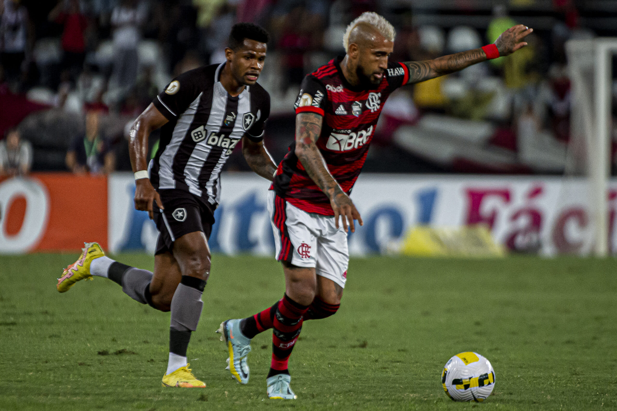 [COMENTE] Como você avalia o desempenho do Flamengo na vitória diante do Botafogo?