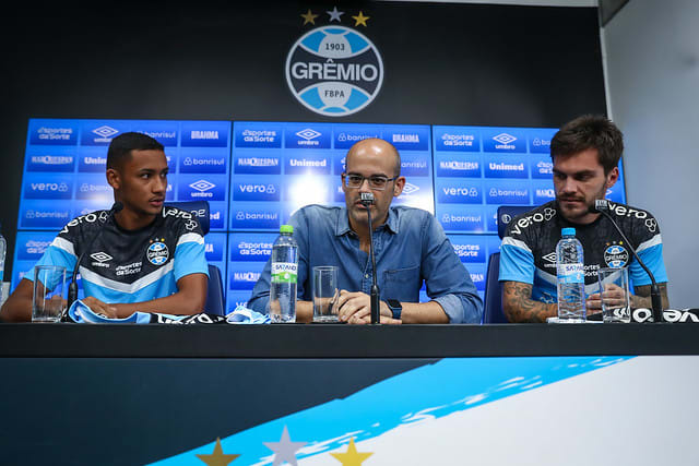 Atacante André Henrique e meia Nathan são apresentados oficialmente pelo  Tricolor