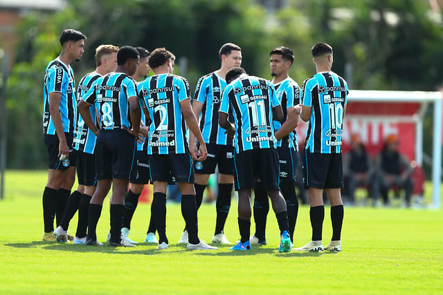 Grêmio perde Gre-Nal de virada na Copa FGF