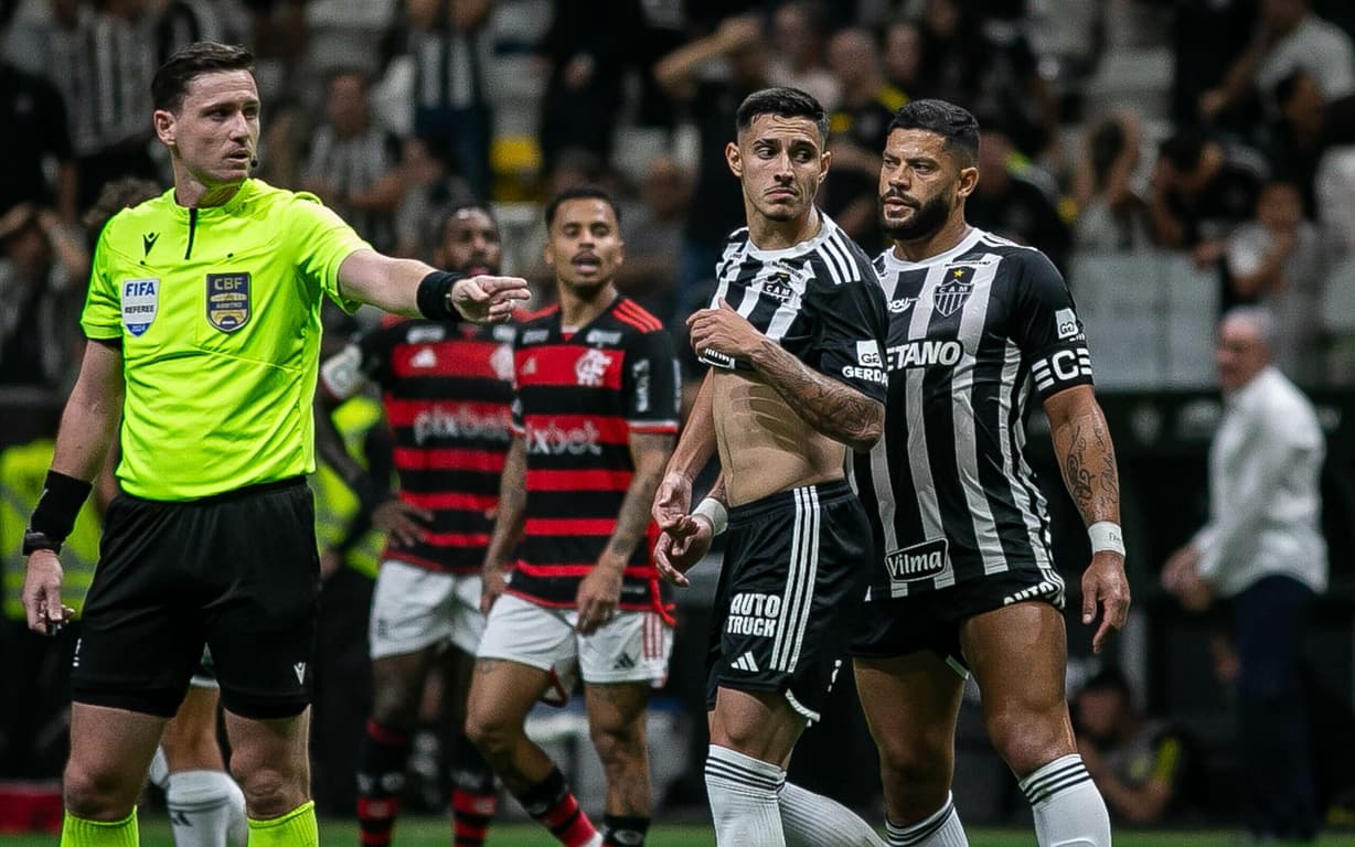 Controvérsias na Arbitragem Geram Revolta entre Torcedores do Flamengo