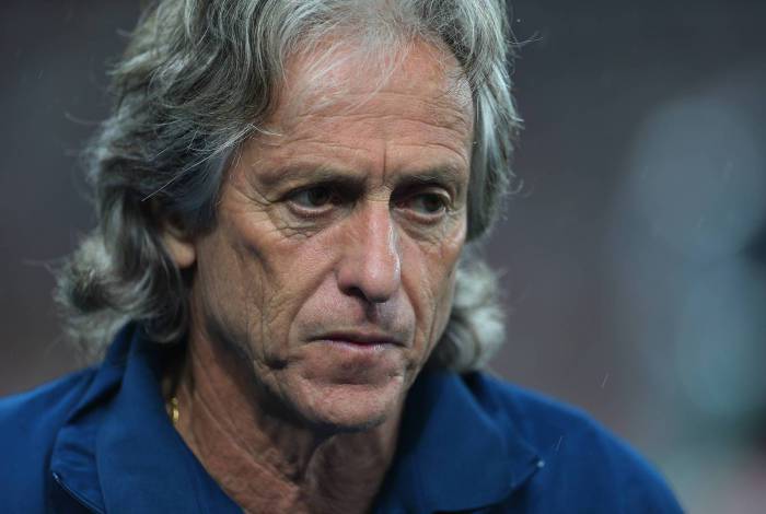 Jorge Jesus agradece mensagens de apoio e tranquiliza torcedores: Me sinto bem