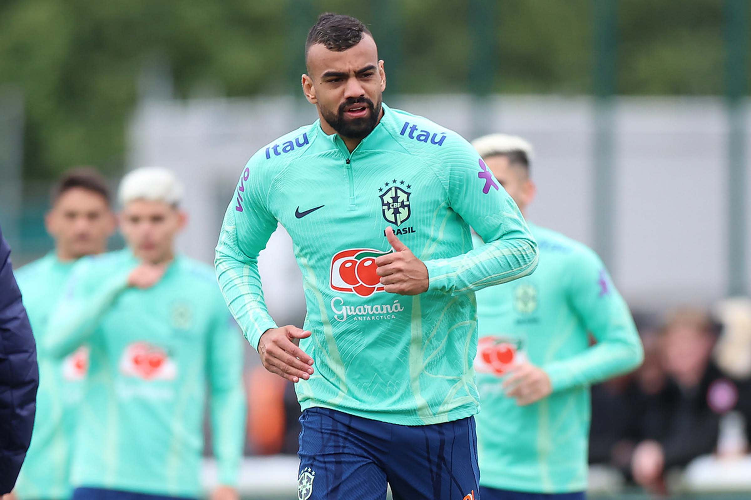 ATENÇÃO INTERNACIONAL! Fabrício Bruno se destaca na vitória do Brasil sobre a Inglaterra e chama atenção na Europa