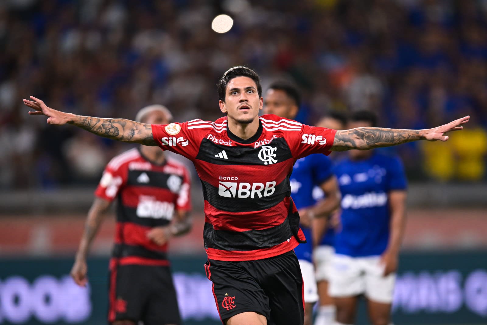 ARBITRAGEM DEFINIDA! Flamengo x Cruzeiro tem equipe de arbitragem definida