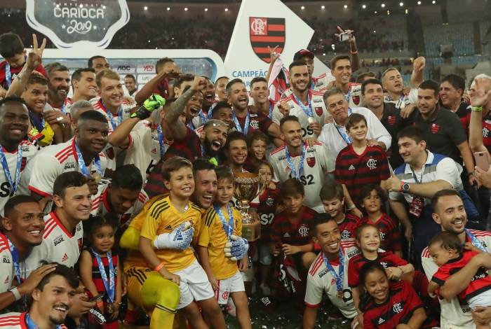 Superação, reforços e rodízio: o que torna o Flamengo candidato ao título do brasileirão?