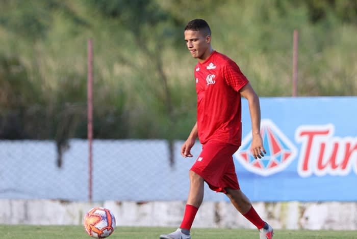 Promessa de clube da Série C no radar do Flamengo