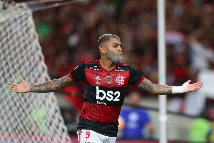 Entre festa e estreia na Libertadores, Flamengo encara Cabofriense no Maracanã
