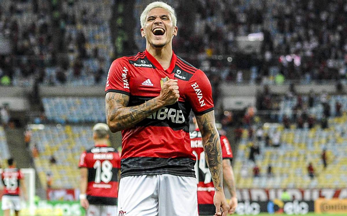 Ex-jogador rasga elogios a Pedro, do Flamengo e indica para Seleção: Um 9 que não temos