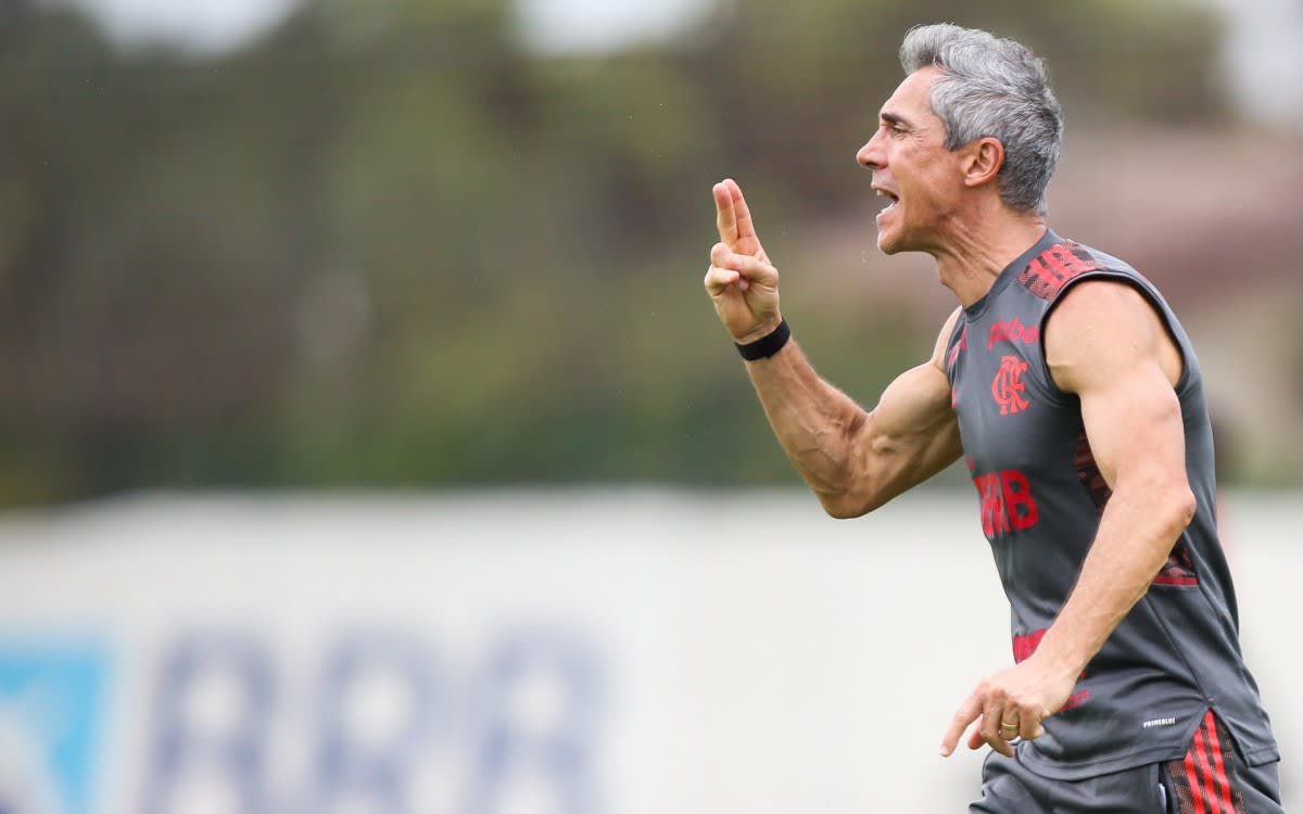 Flamengo deverá ter dois desfalques em clássico contra o Fluminense; confira