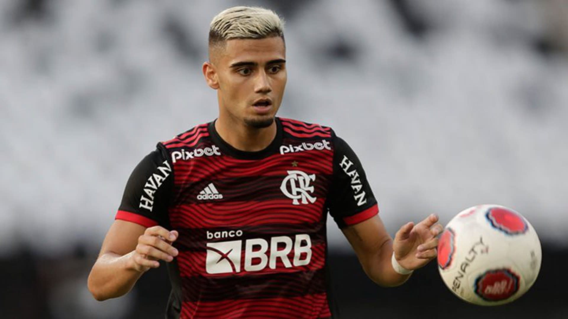 Com futuro incerto no Flamengo, Andreas Pereira desperta interesse de clube da Turquia