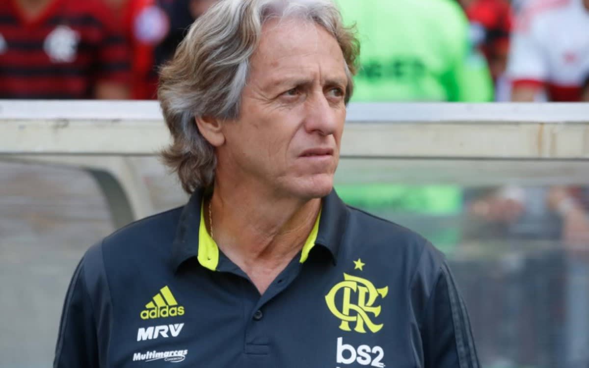 É um cara chato para c..., dispara ex-Flamengo sobre Jorge Jesus