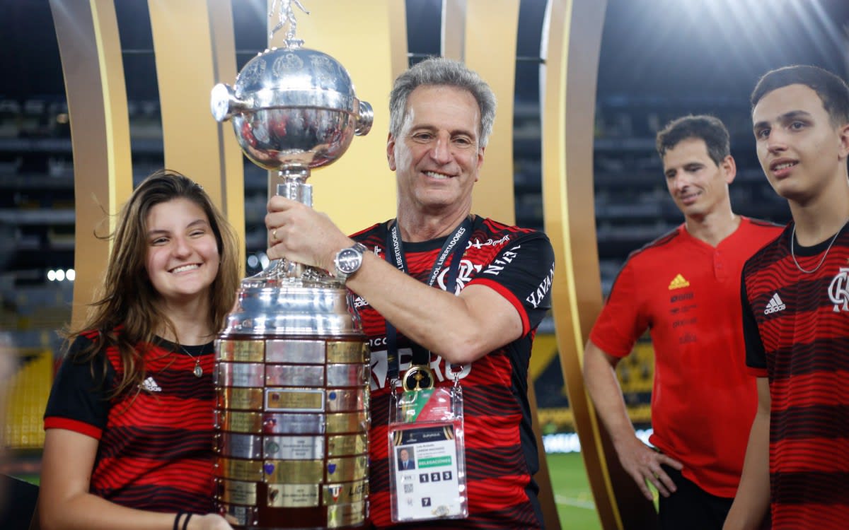 Grêmio admite interesse na contratação de jogador titular do Flamengo