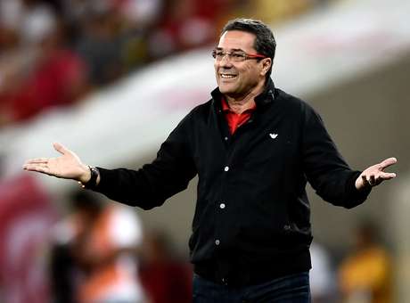Luxemburgo elogia postura do Flamengo sob seu comando