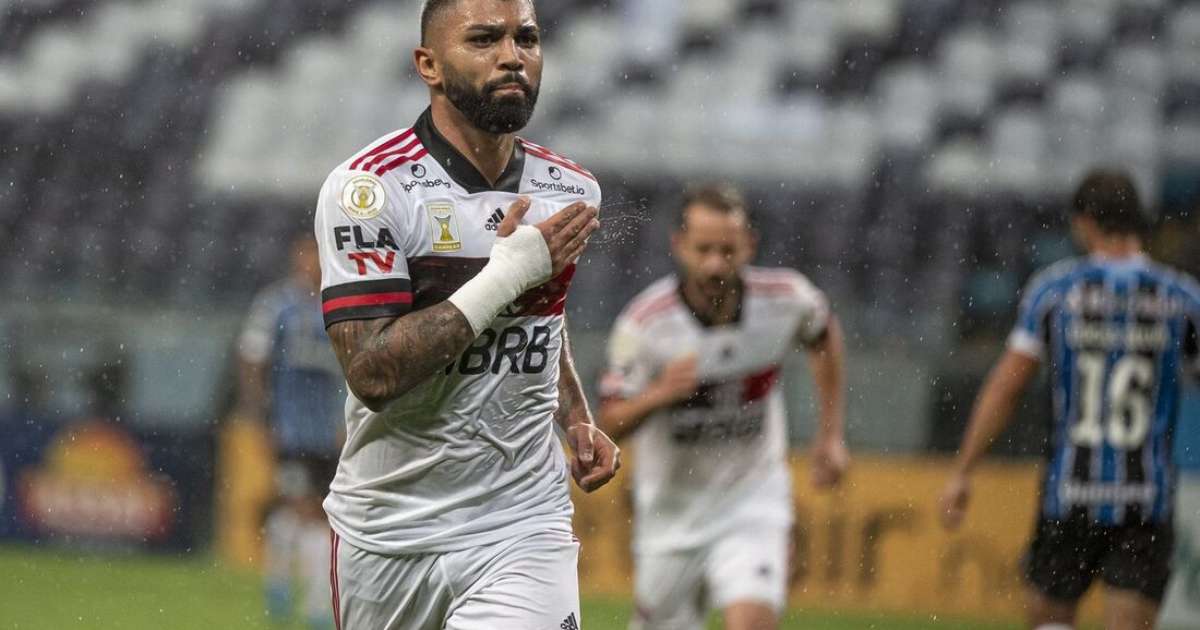 Jornal espanhol diz que Gabigol vive seca e polêmica com a camisa do Flamengo