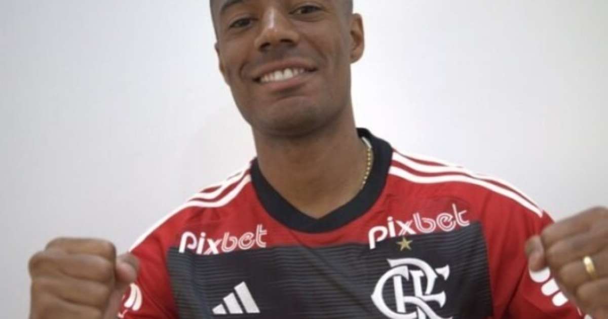 De La Cruz chega ao Rio de Janeiro e se torna o 10º uruguaio a vestir a camisa do Flamengo