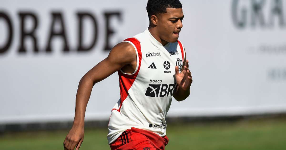 Flamengo contará com elenco completo e Igor Jesus pode iniciar partida.