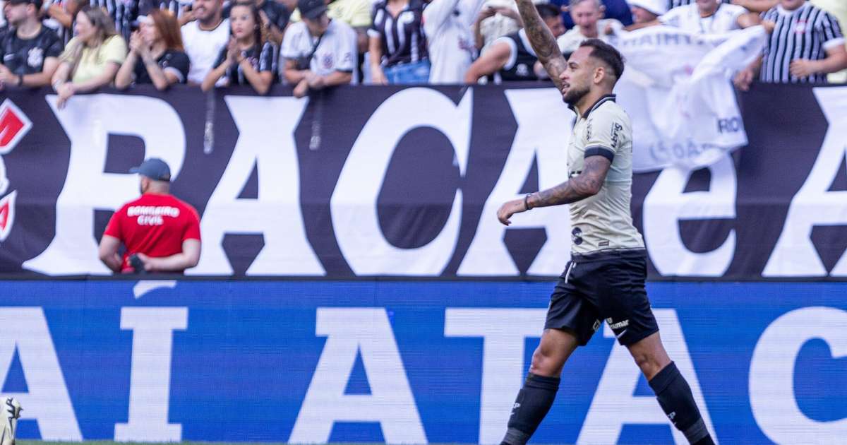 Maycon não recusou proposta do Flamengo, revela Braz sobre negociação com Corinthians.