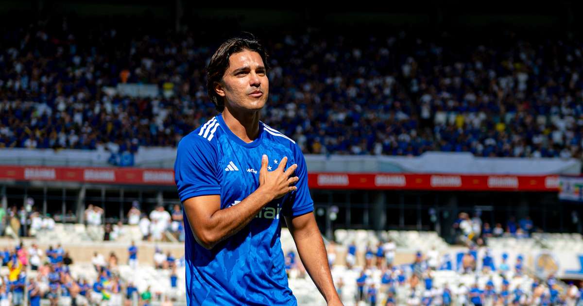 Emocionante despedida de Marcelo Moreno em homenagem ao Cruzeiro no futebol brasileiro