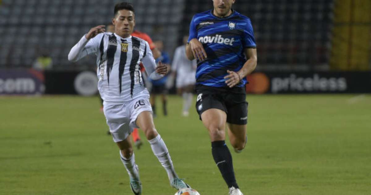 Huachipato domina, porém empata frente ao The Strongest