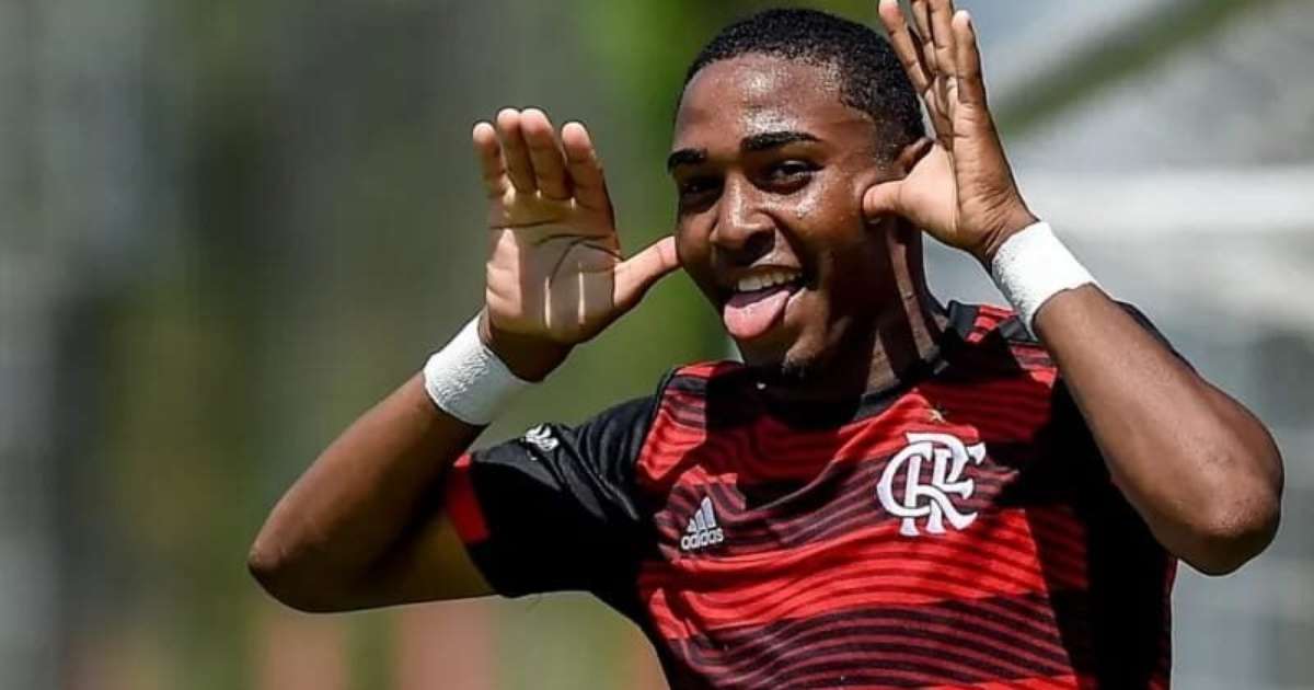 Torcida do Flamengo vibra com Lorran e envia mensagem ao presidente do Real Madrid