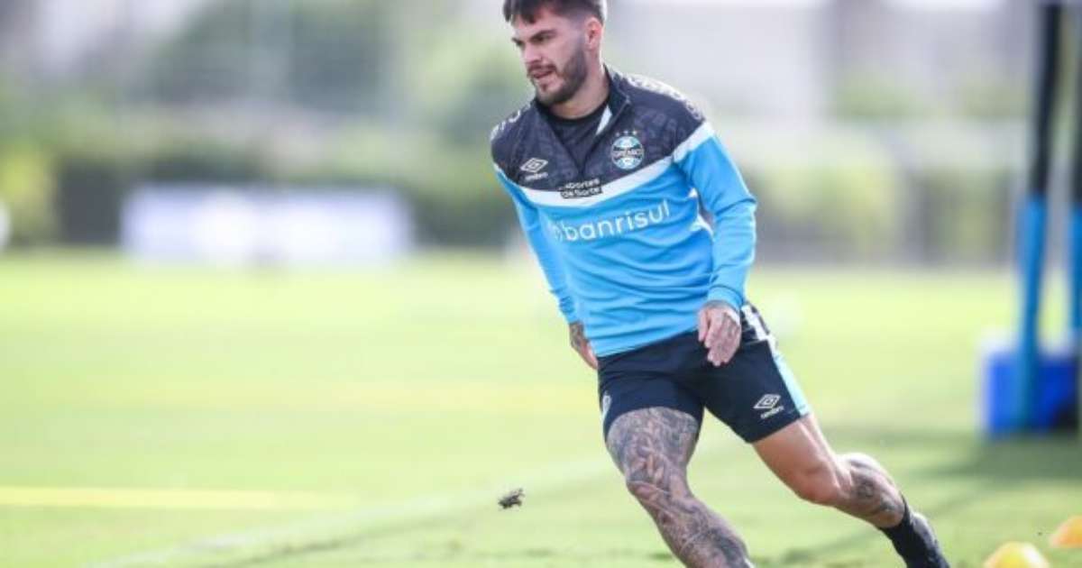 Nathan completa um mês afastado e enfrenta incerteza no Grêmio.