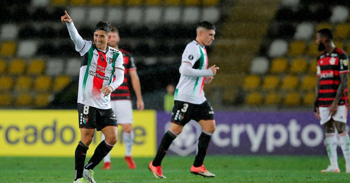 Flamengo sofre revés diante do Palestino e dificulta situação na Libertadores.