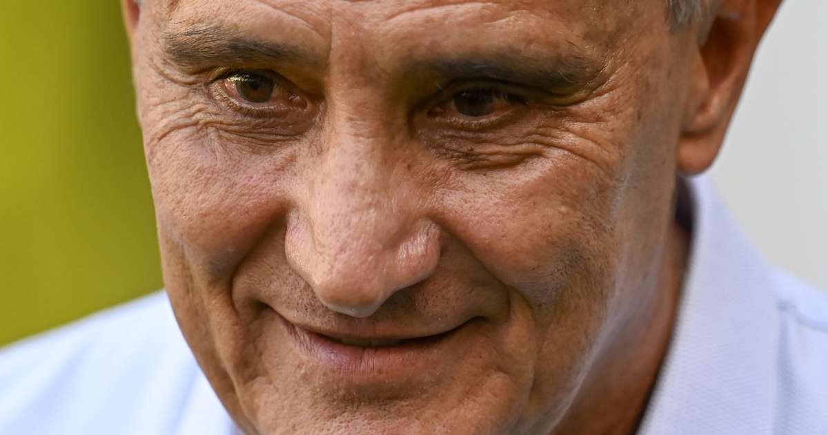 Tite lamenta falta de confiança após revés diante do Palestino.