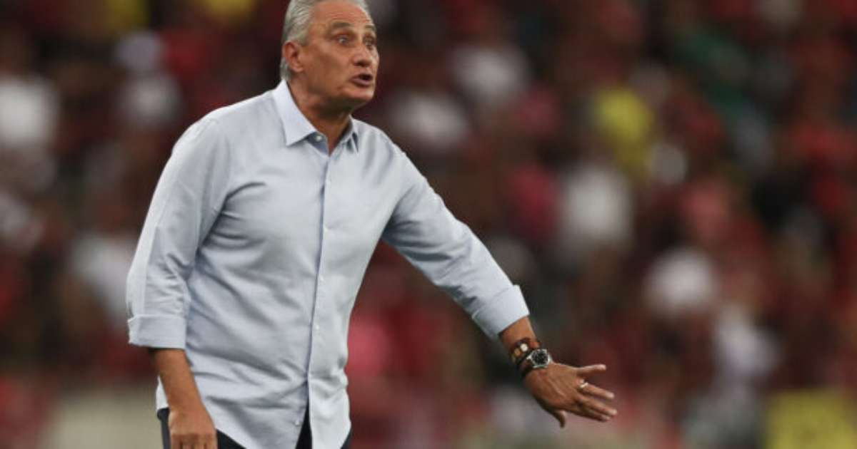 Tite crítica arbitragem e justifica ausência de Pedro no jogo.