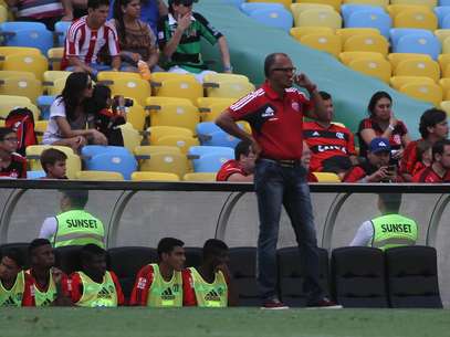 Filho de Bebeto vira alvo da vez da torcida do Fla; Jayme defende