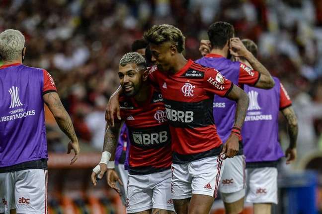 Bruno Henrique responde declaração de Gabigol de que ficaram dois meses sem se falar