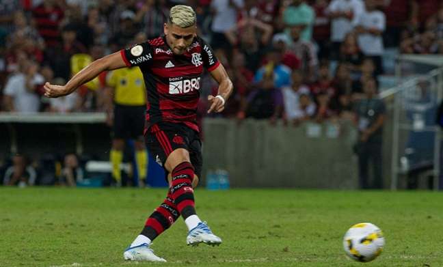 Volta ou fica? Marcos Braz abre o jogo sobre a situação de Andreas no Flamengo