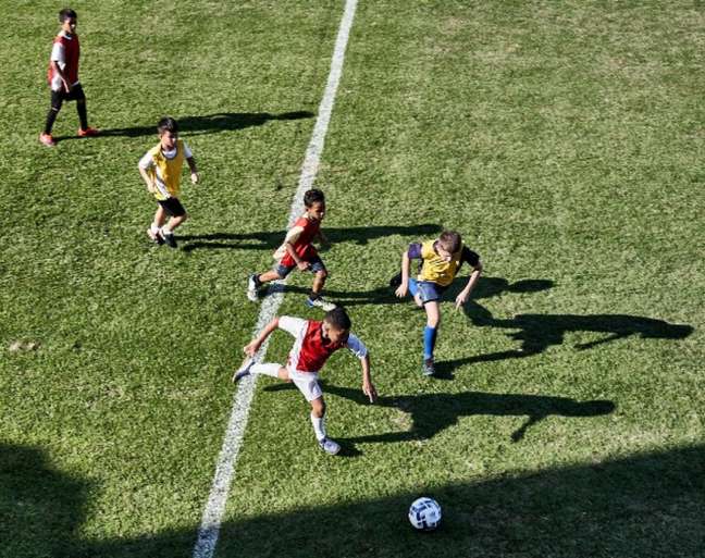 Projeto Sonho de Bola será realização para menino de comunidade carente do Rio de Janeiro