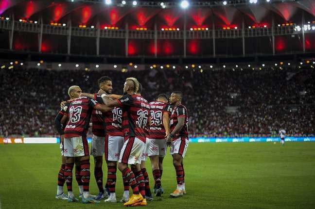 Flamengo encerra sequência longe do Maracanã em alta e aposta no fator casa para encostar no Palmeiras