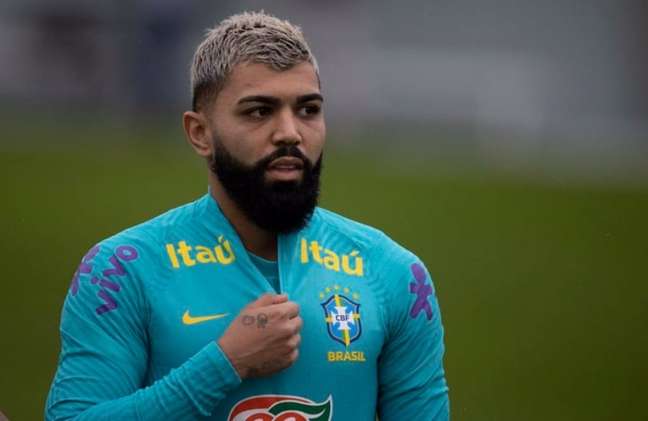 Cantora se revolta após ausência de Gabigol na lista de Tite para a Copa: Inacreditável