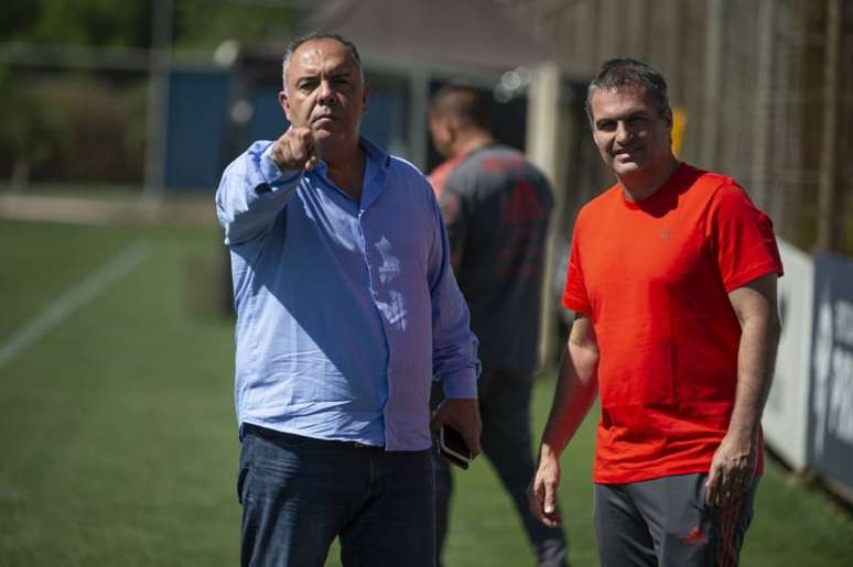 Flamengo entra em dias decisivos para contratar reforços antes do fim da janela; Uribe é prioridade