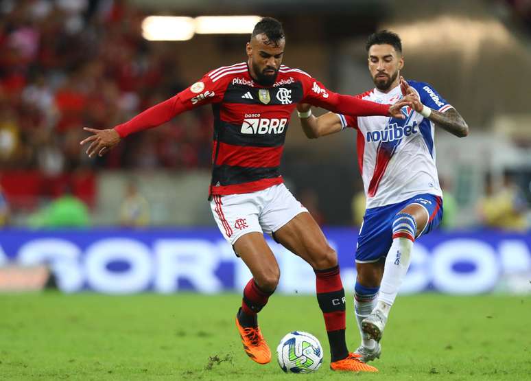 Fabrício Bruno lidera defesa do Flamengo sob comando de Tite.