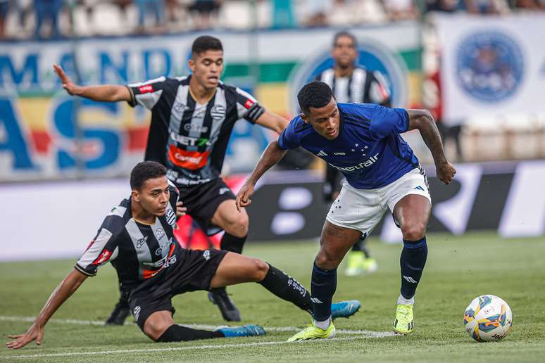 melhores momentos do empate entre Cruzeiro e Athletic no campeonato mineiro, em vídeo