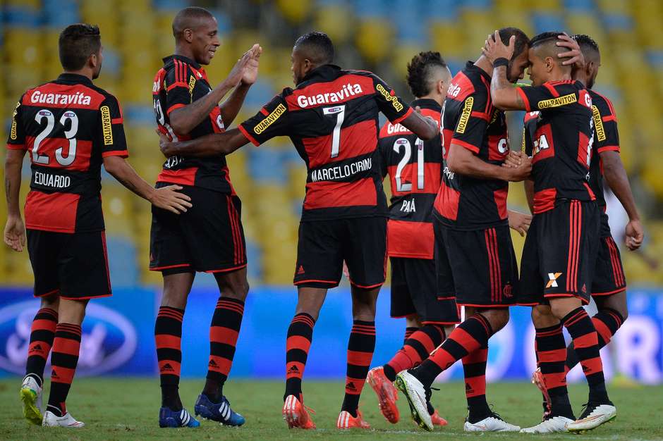 Clássico com Vasco pesa no Flamengo em vitória sobre o Bangu