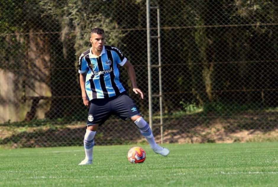 Zagueiro do Grêmio espera que o time tenha cautela na final da Copa Sul