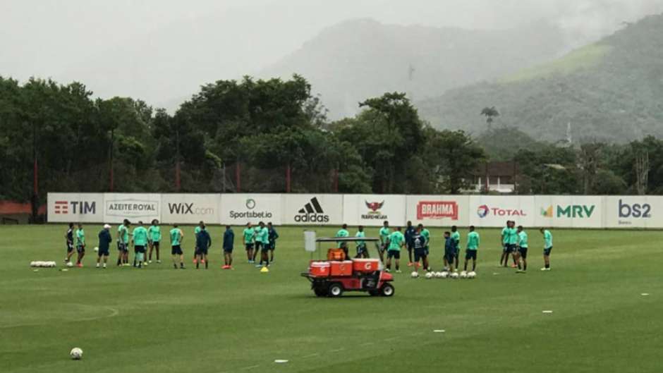 Após título e festa, Flamengo se reapresenta no Ninho do Urubu; trio não vai a campo