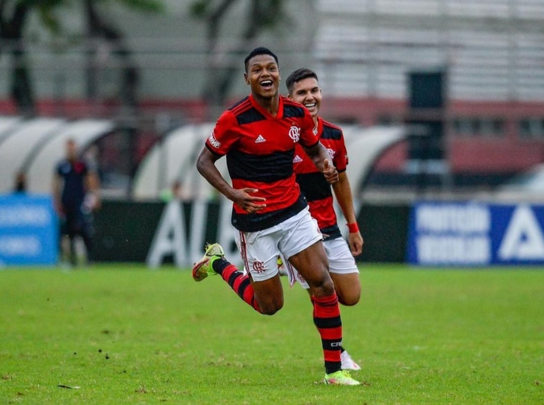 Flamengo restringe seus jogos do Carioca na Record para turbinar ppv