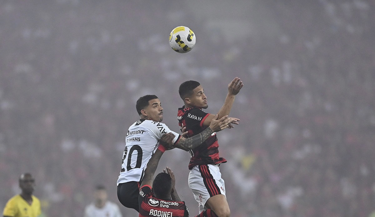 Flamengo esbarra na retranca do Athletico-PR e empata no Maracanã pela Copa do Brasil