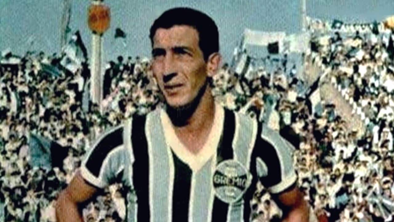 Falece Sérgio Lopes, ídolo pentacampeão gaúcho pelo Grêmio na década de 60.