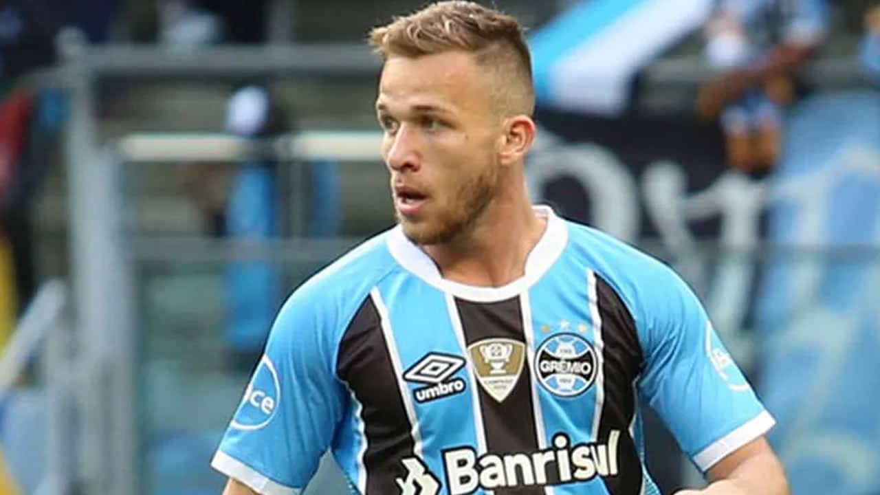 Arthur-Grêmio-Juventus-Liverpool-Barcelona