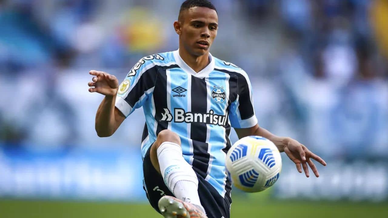 Grêmio assegura cláusulas importantes no contrato de Vanderson