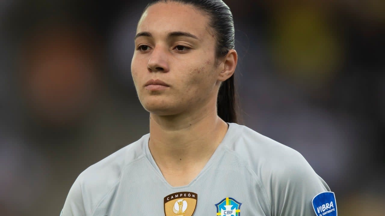 Grêmio recebe propostas por Lorena, goleira pode deixar clube.