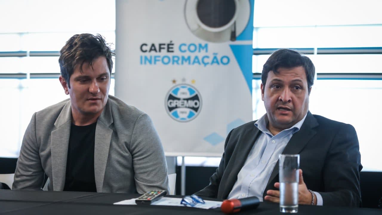 Dois novos jogadores oferecidos ao Grêmio para reforçar elenco.