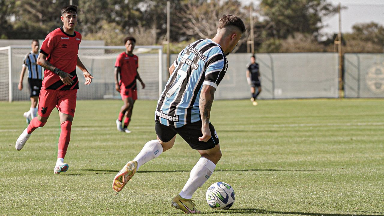 Grêmio treina em Fortaleza e finaliza preparativos para jogo deste