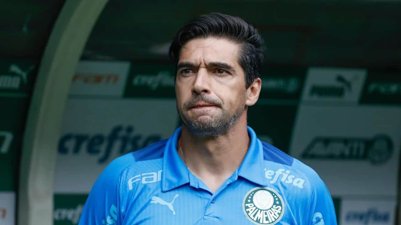 BOMBA: Grêmio entra na disputa por zagueiro badalado no Palmeiras para 2024