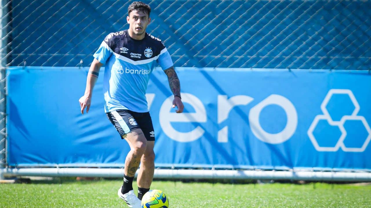 Carballo pode continuar atuando pelo Grêmio com uma condição especial.