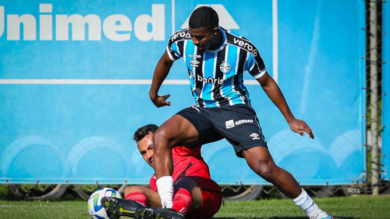 Nos pênaltis, Grêmio vence Bahia e garante vaga nas semifinais da Copa do  Brasil